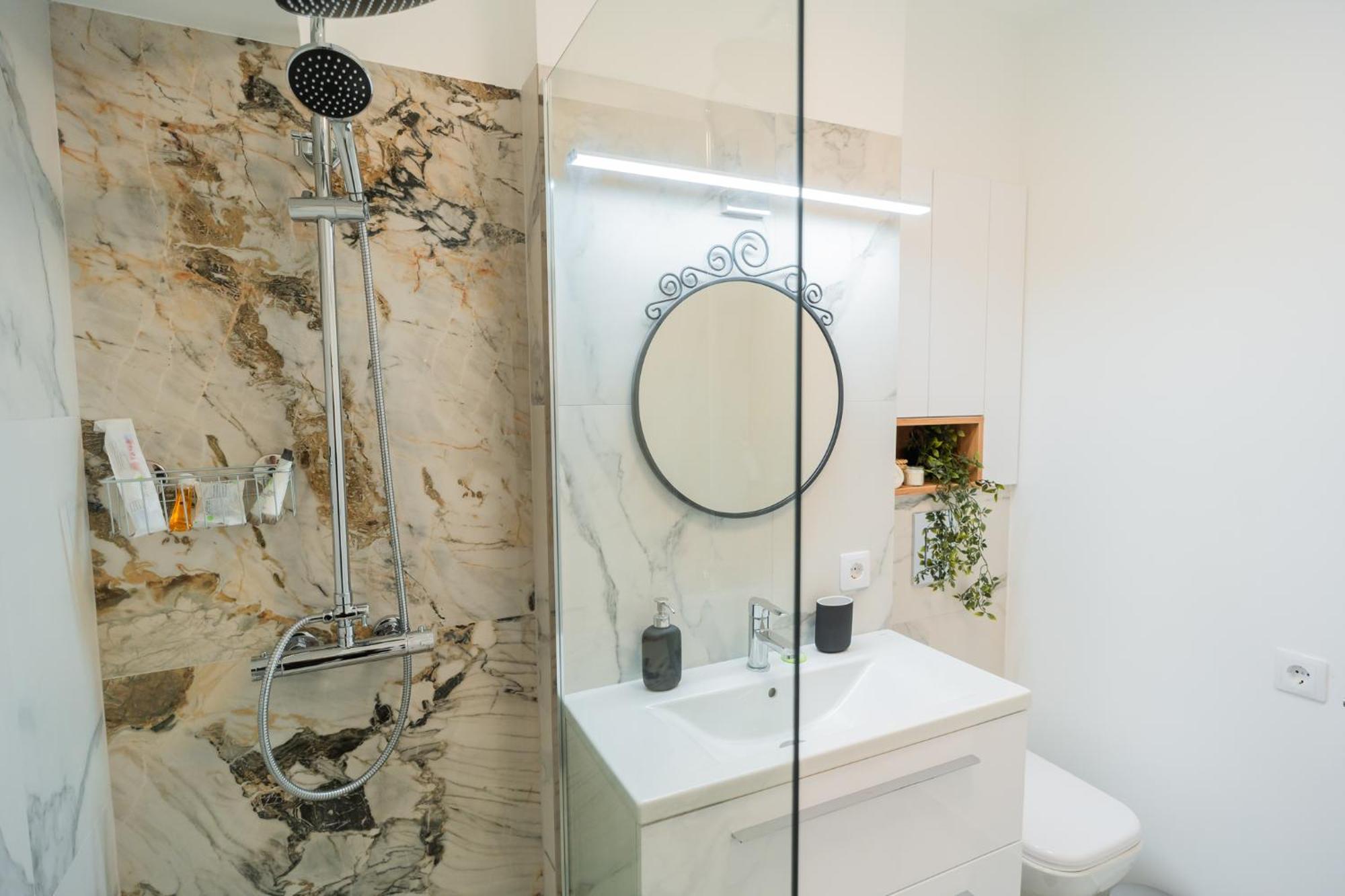 Urban Pearl - Old Town - Unique 4Br/3Ba Apartment Boekarest Buitenkant foto