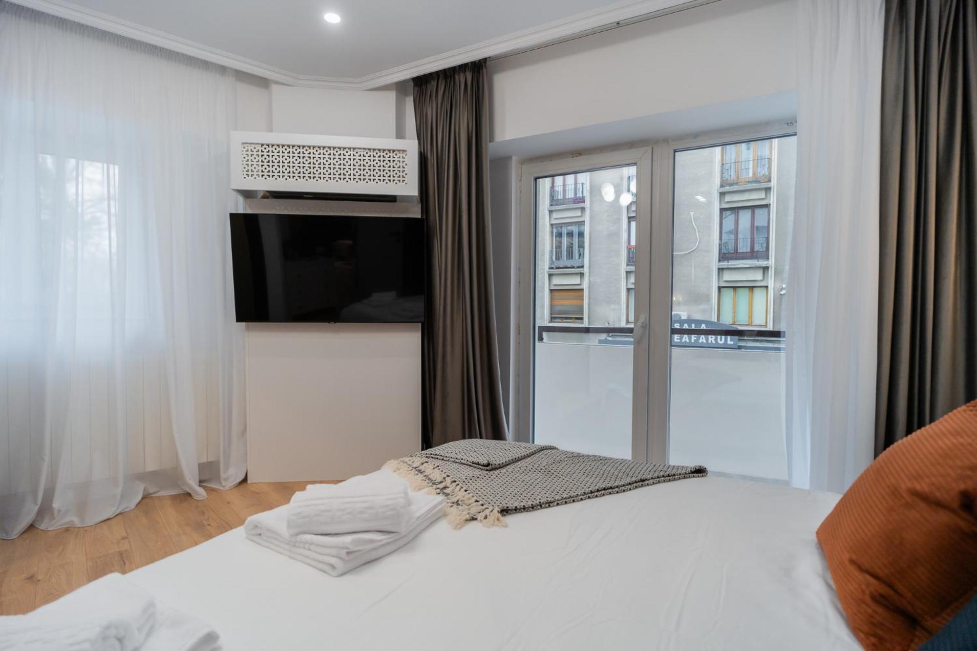 Urban Pearl - Old Town - Unique 4Br/3Ba Apartment Boekarest Buitenkant foto